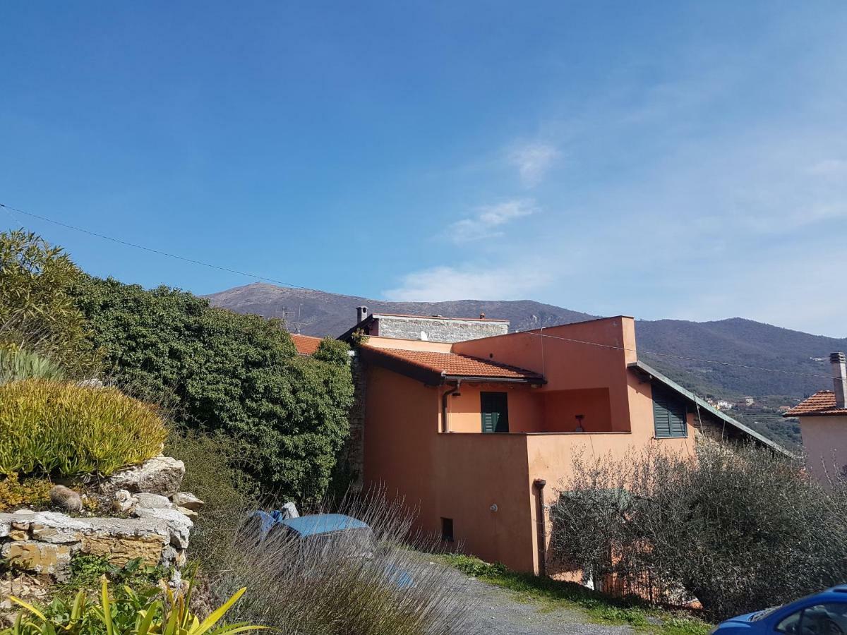 Piccolo Rifugio Nel Verde Chiusavecchia Zewnętrze zdjęcie